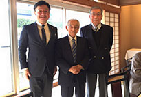 芦屋在住でサッカー界日本の宝、賀川浩さんと。父の大学サッカー部先輩なのです。
